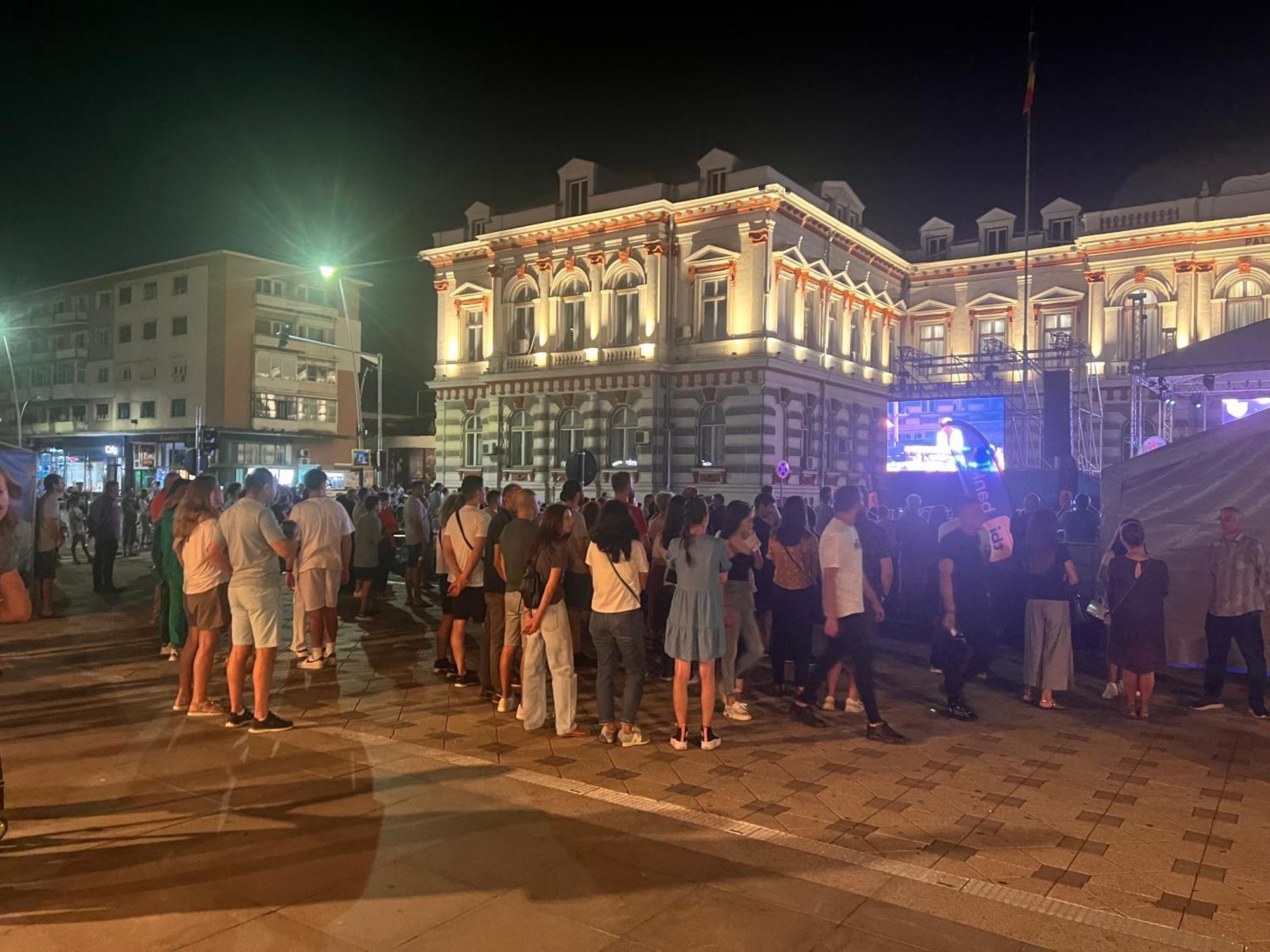 Central Trei Camere Bacău Eksteriør bilde