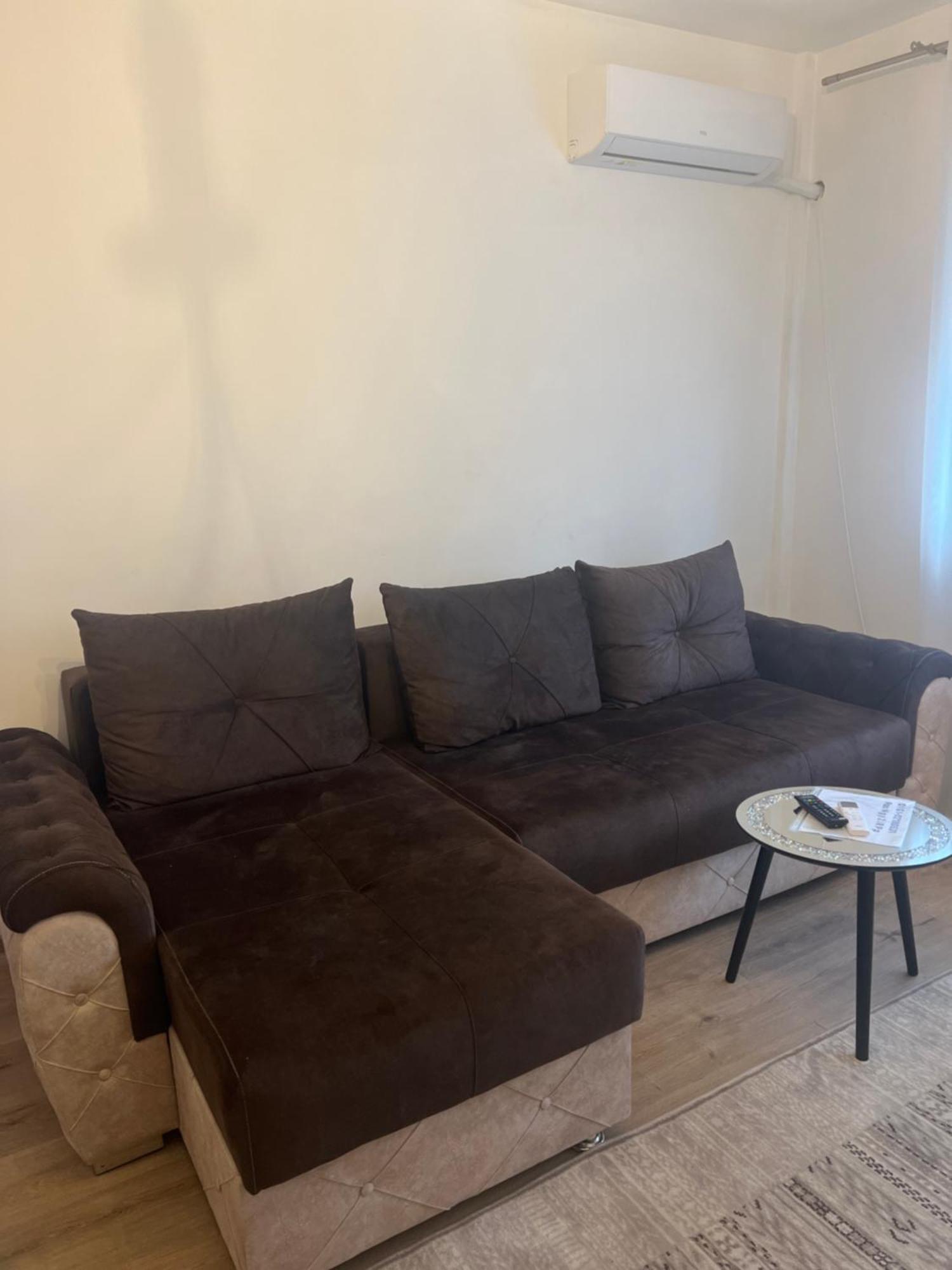 Central Trei Camere Bacău Eksteriør bilde